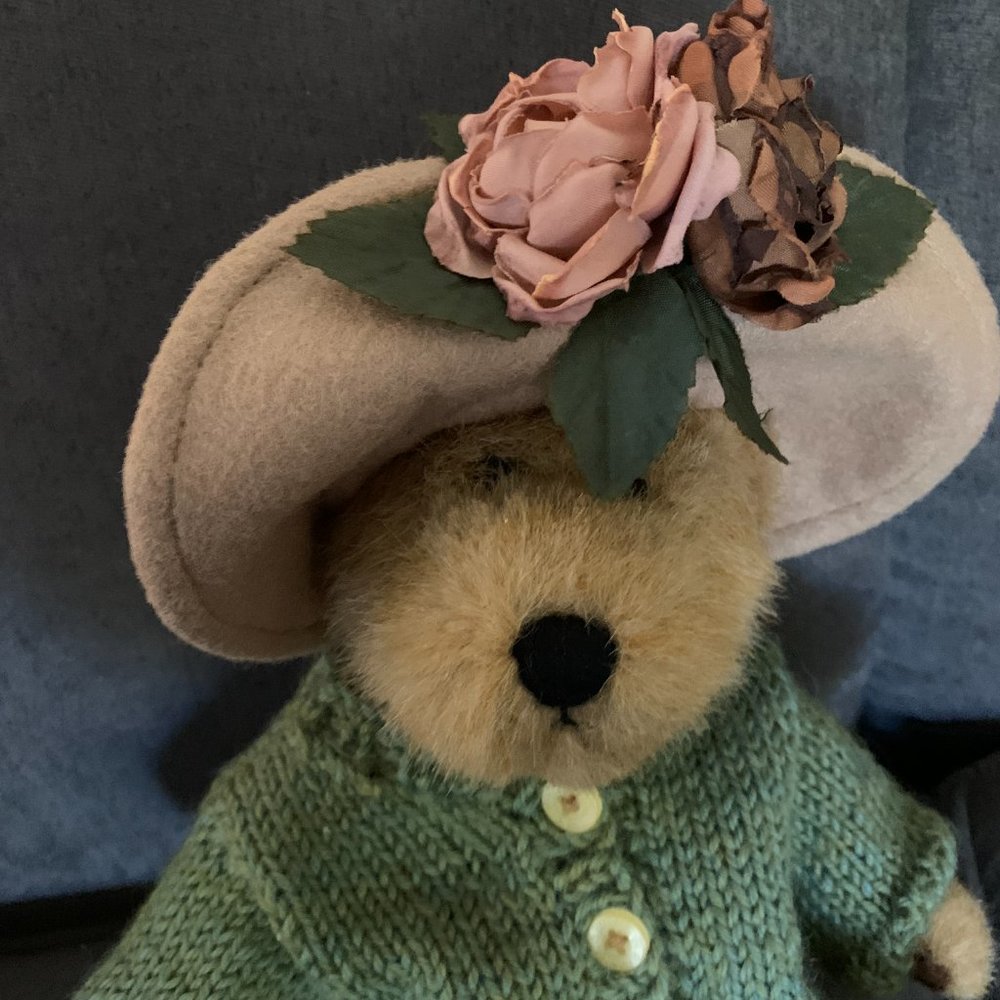 Boyds Bear Cutie with hat and green sweater - Picture 2 of 4